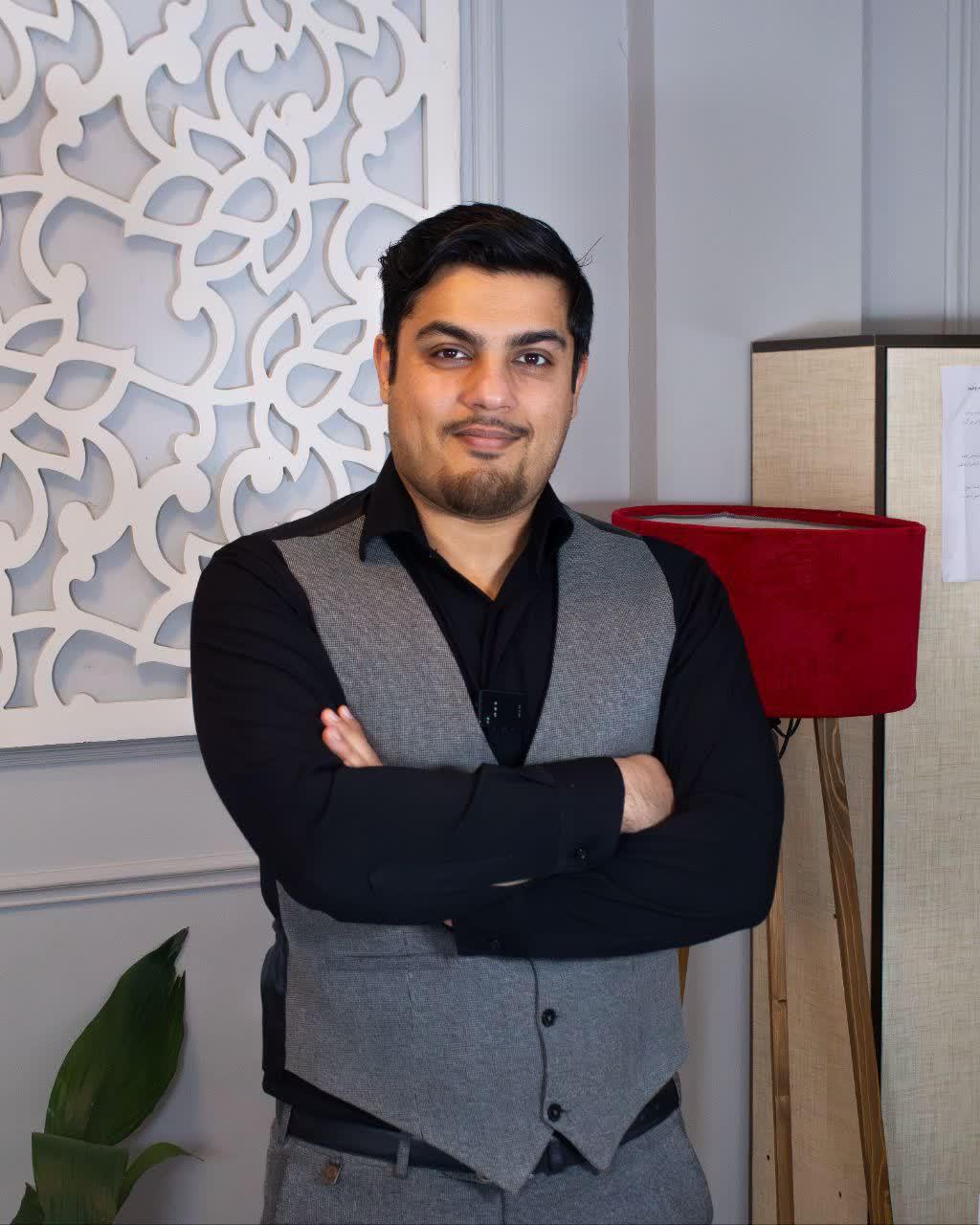 آقای رضا افتخار