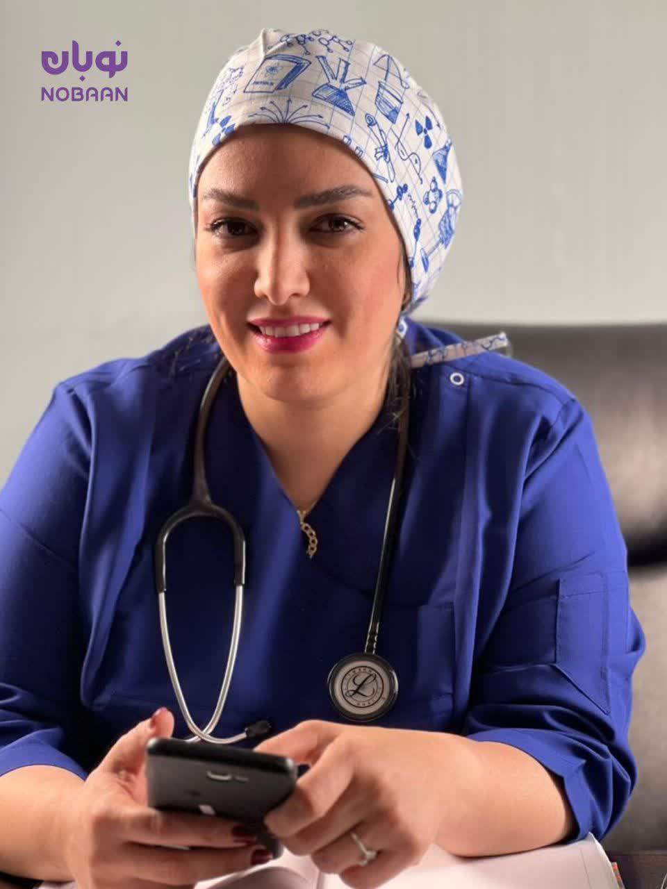 تصویر دکتر سمانه حمزلوحسین آبادی